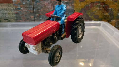 Vintage britains farm massey - britains,