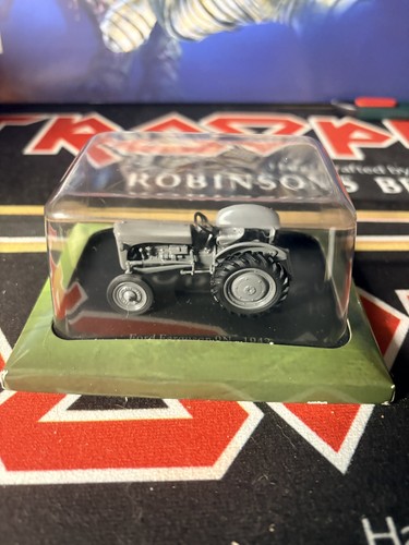 Hachette diecast tractor model - diecast,