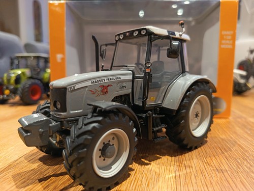 Universal hobbies massey - universal,