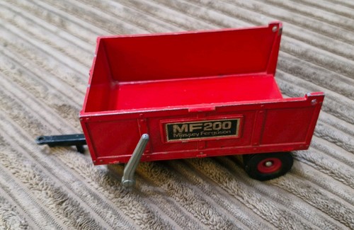 Vintage britains red - britains, mf